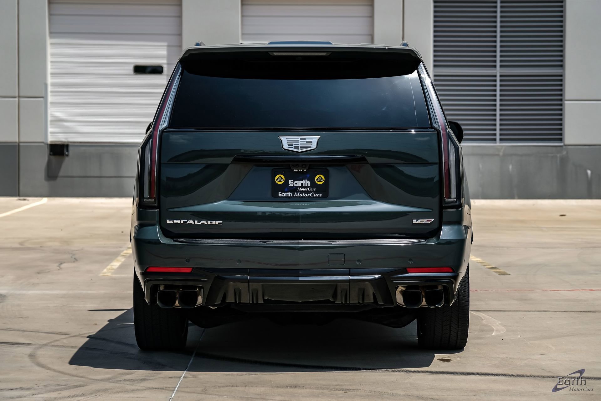 Used 2025 Cadillac Escalade V AWD/4WD image 11