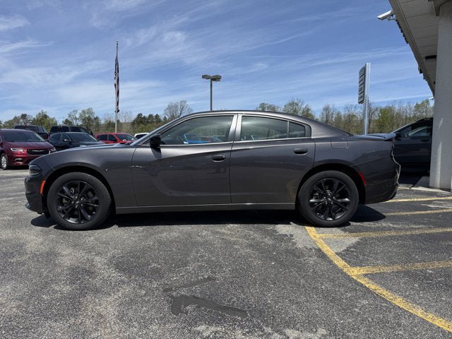 Used 2023 Dodge Charger SXT w/ Blacktop Package AWD/4WD image 2