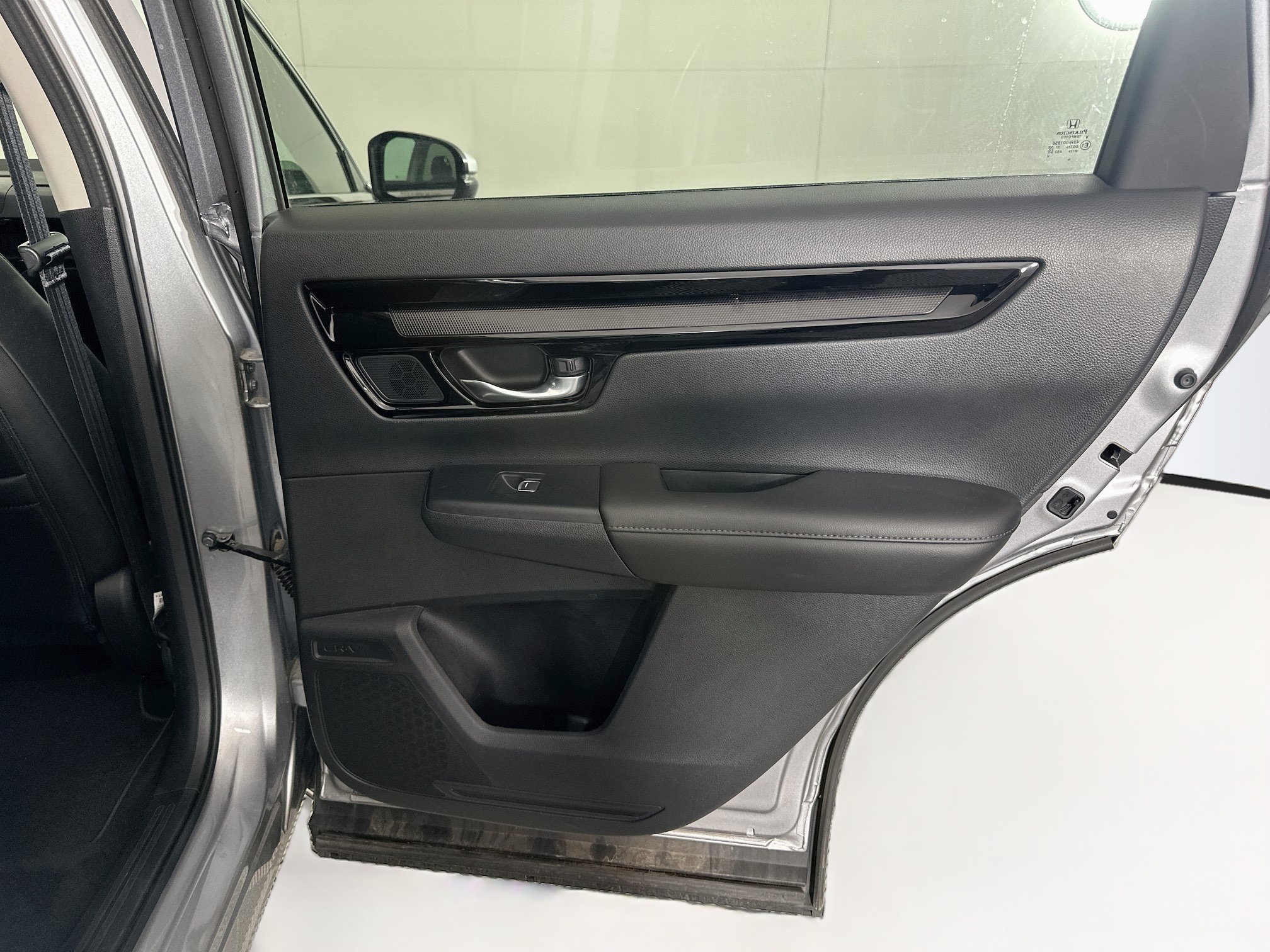 Used 2025 Honda CR-V EX-L image 32