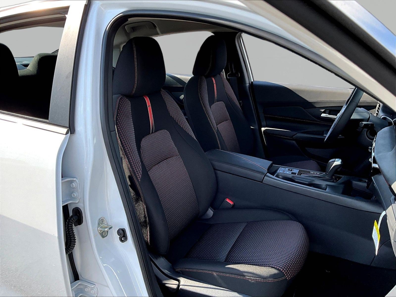 New 2027 Nissan Sentra SR w/ SR All Weather Package FWD image 19