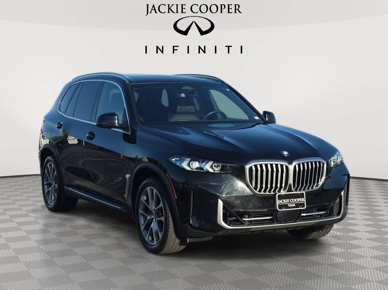 Used 2025 BMW X5 xDrive40i AWD/4WD image 3
