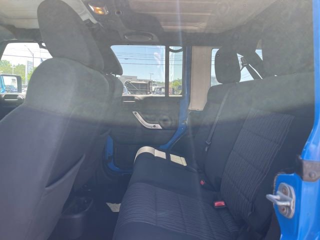 Used 2011 Jeep Wrangler Unlimited Sahara w/ Dual Top Group AWD/4WD image 11
