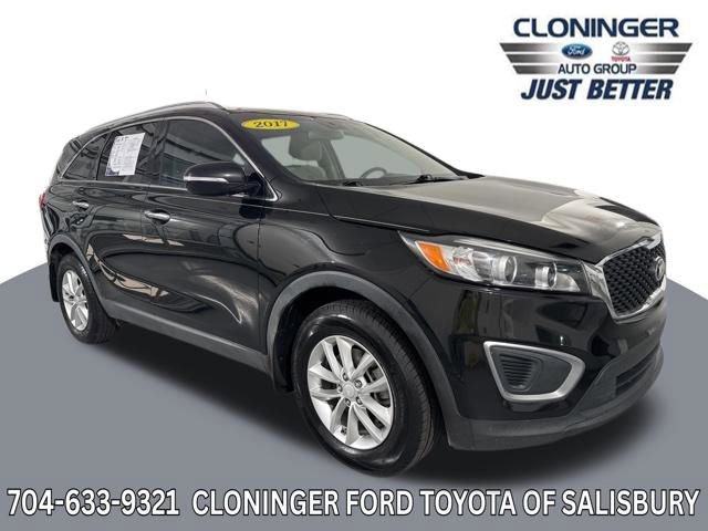 Used 2017 Kia Sorento FWD w/ LX Convenience Package