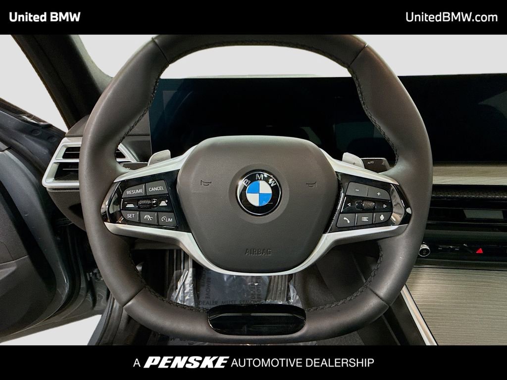 Certified 2025 BMW 330i Sedan image 6