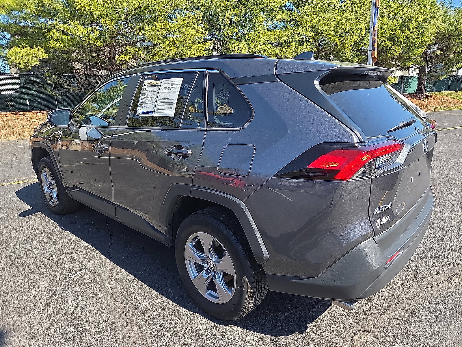 Used 2025 Toyota RAV4 XLE w/ Convenience Package image 5