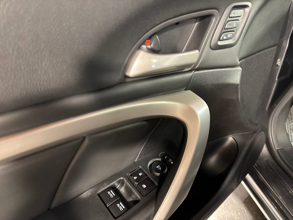 Used 2011 Honda Accord EX-L image 16