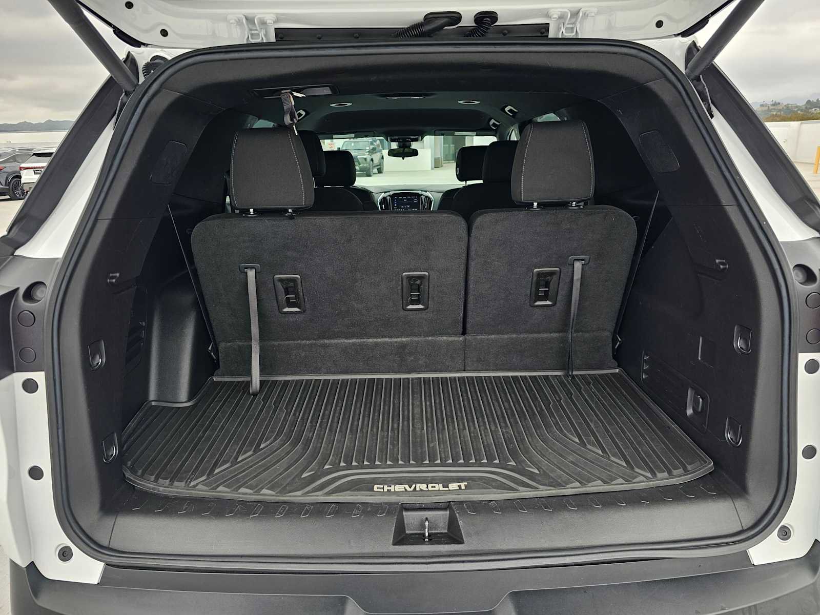 Used 2023 Chevrolet Traverse LT FWD image 15