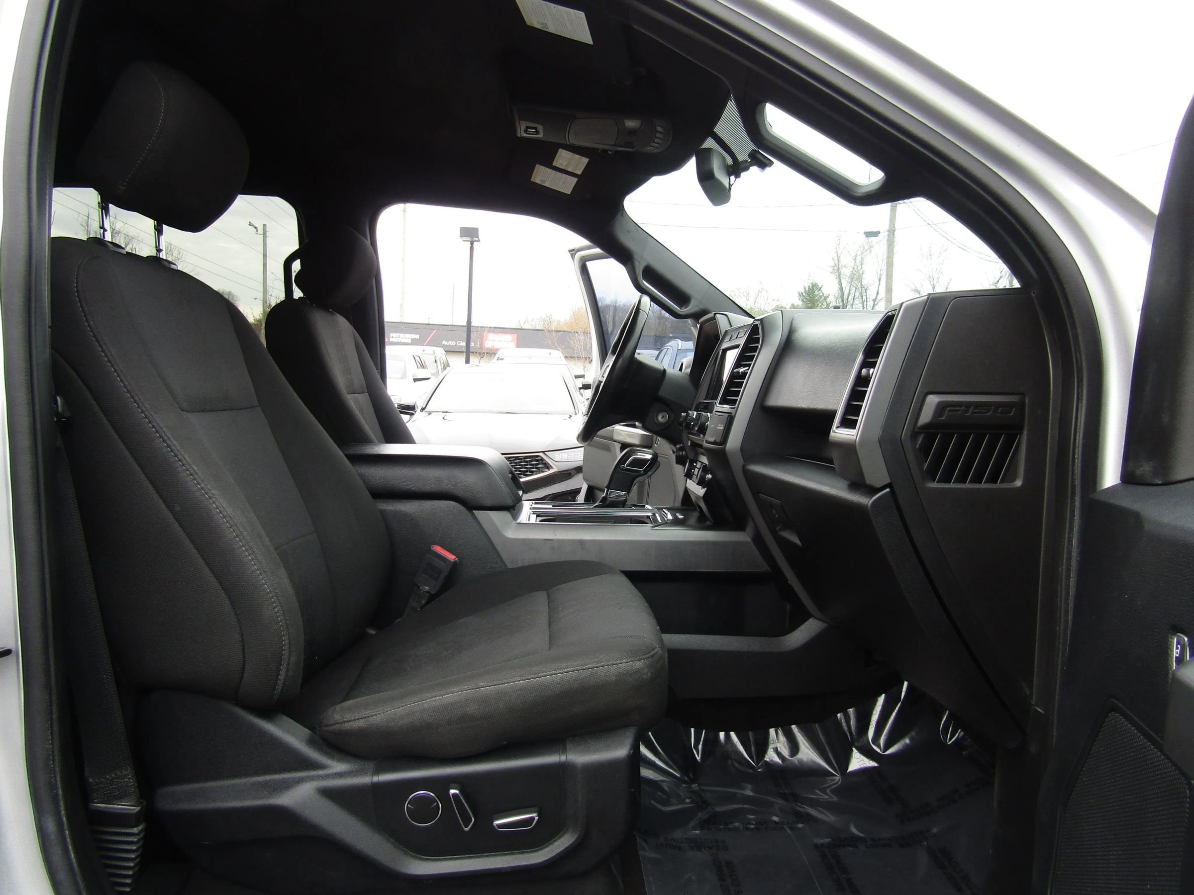 Used 2018 Ford F150 XLT w/ Equipment Group 302A Luxury image 10