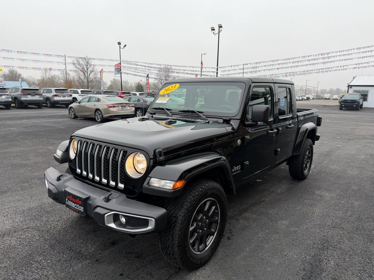 Used 2023 Jeep Gladiator Overland image 9