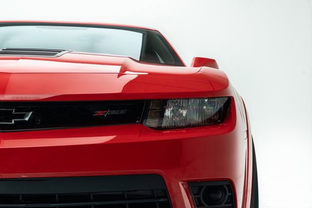 Used 2015 Chevrolet Camaro Z/28 RWD image 8