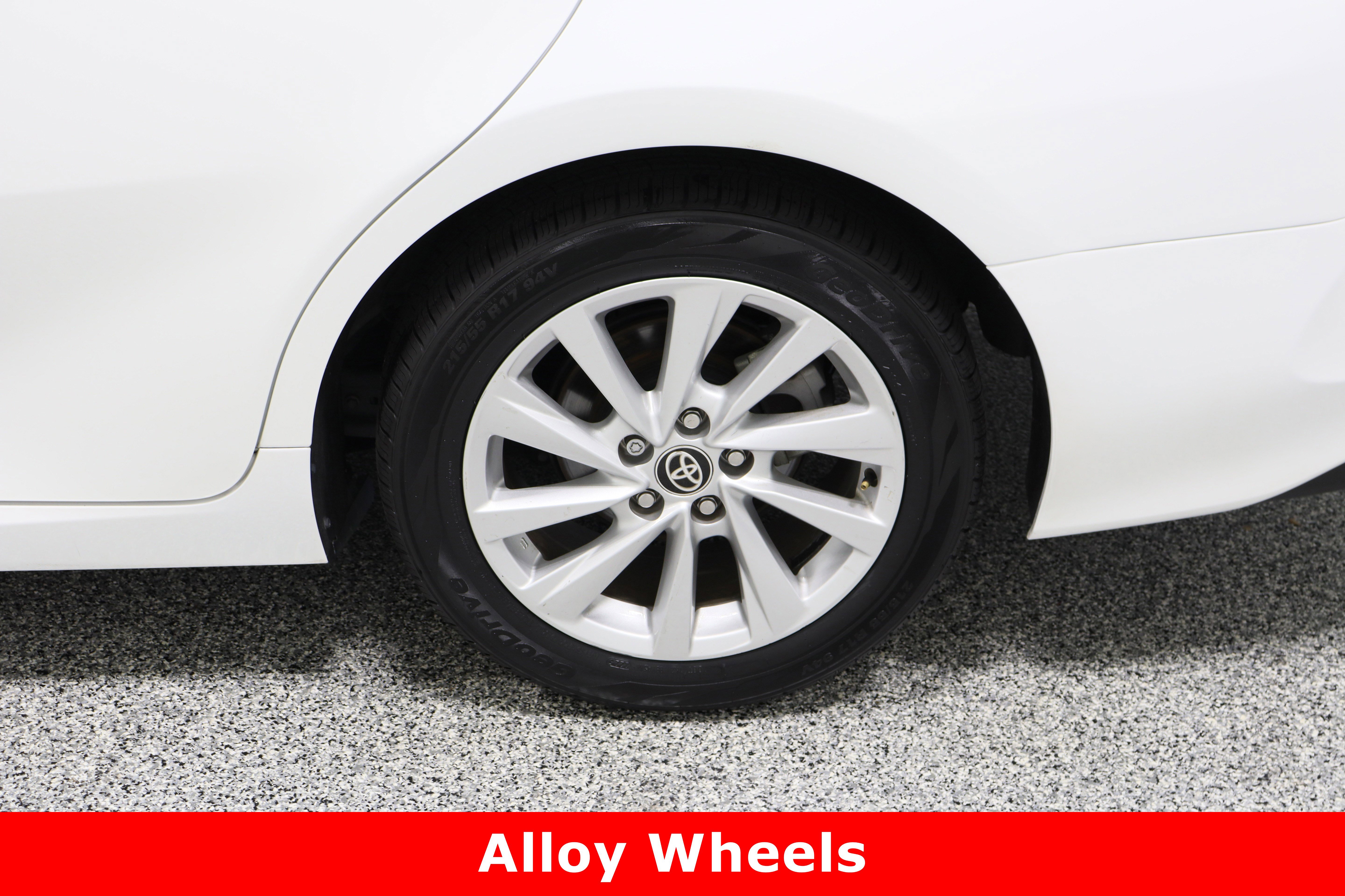 Used 2024 Toyota Camry LE image 10