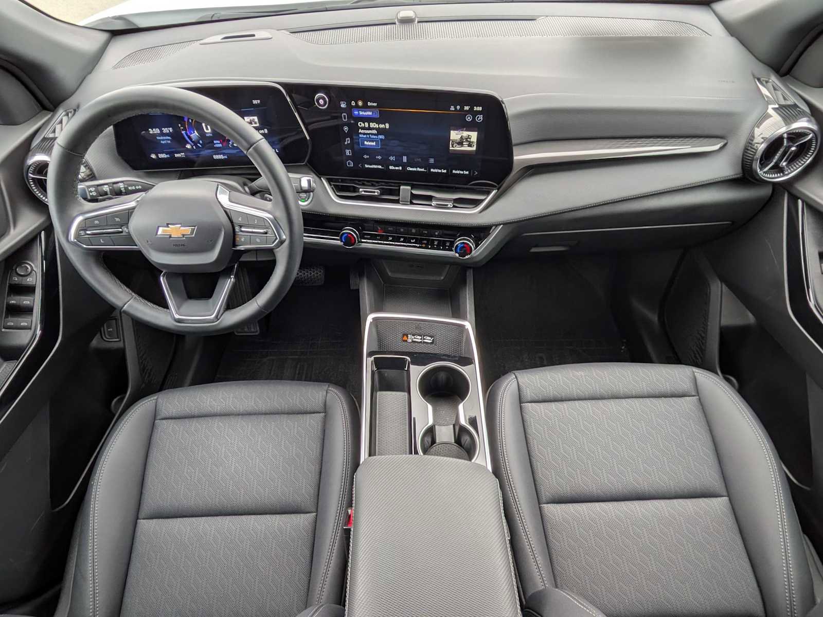 Used 2025 Chevrolet Equinox LT w/ Convenience Package II image 20