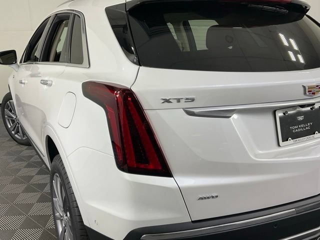 New 2026 Cadillac XT5 Premium Luxury w/ LPO, Floor Liner Package AWD/4WD image 30