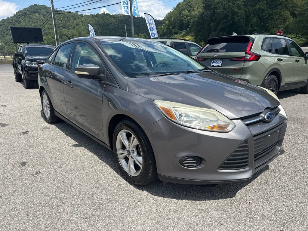 Used 2013 Ford Focus SE FWD image 3
