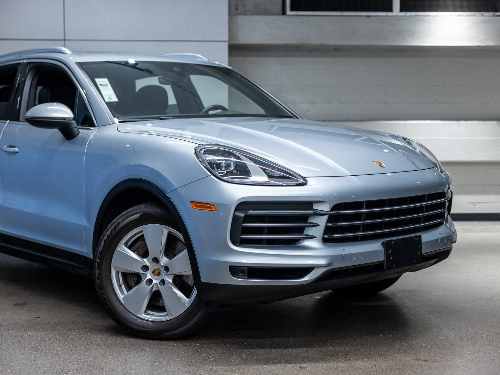 Certified 2023 Porsche Cayenne w/ Premium Package AWD/4WD image 16