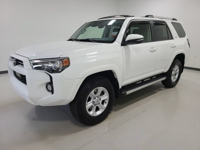 Certified 2020 Toyota 4Runner SR5 Premium w/ Moonroof Package AWD/4WD image 11