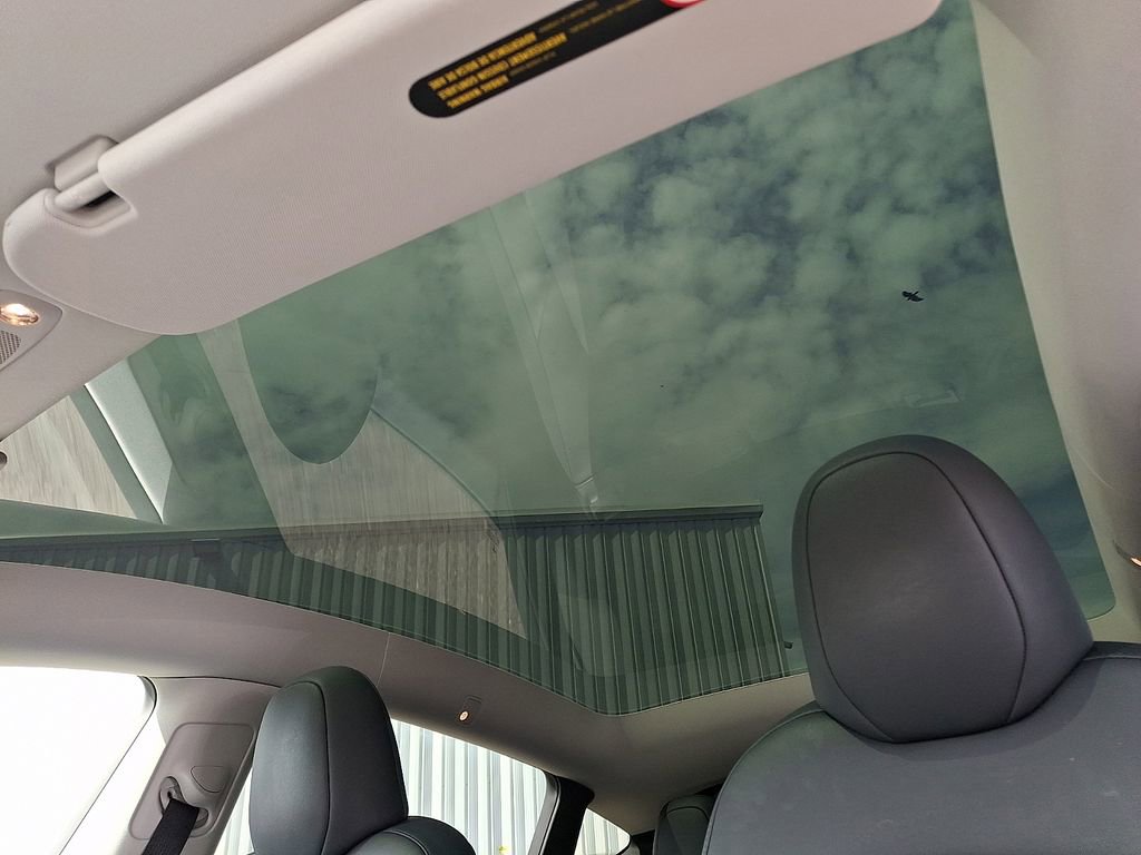 Used 2024 Tesla Model Y Long Range image 17