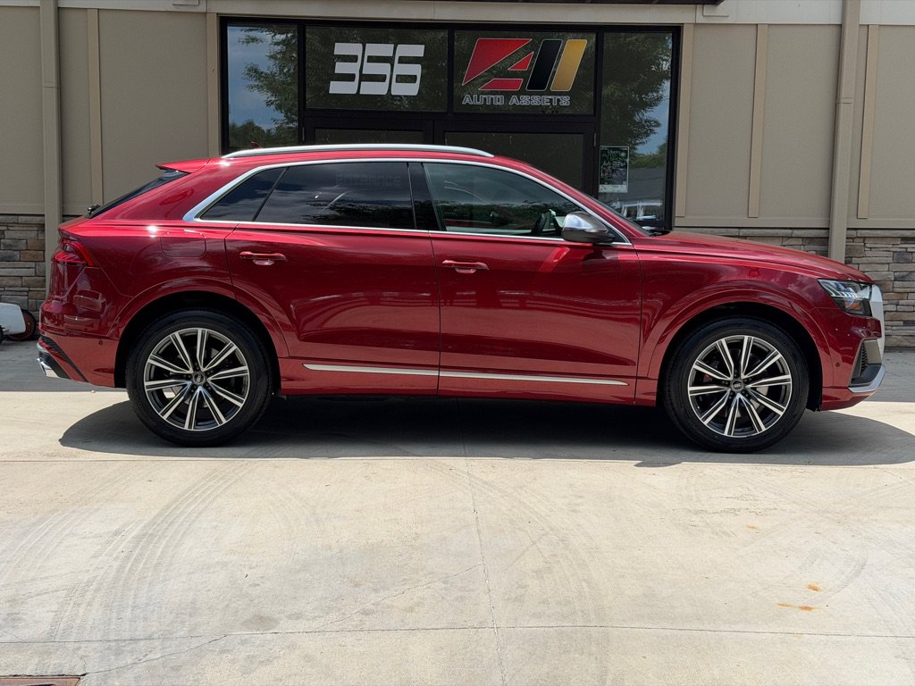 Used 2022 Audi SQ8 Prestige AWD/4WD image 2