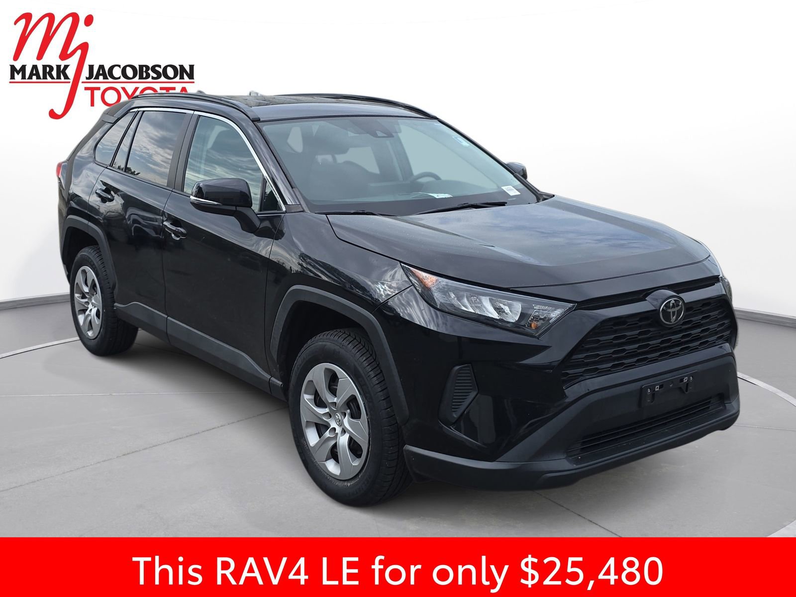 Used 2021 Toyota RAV4 LE image 5