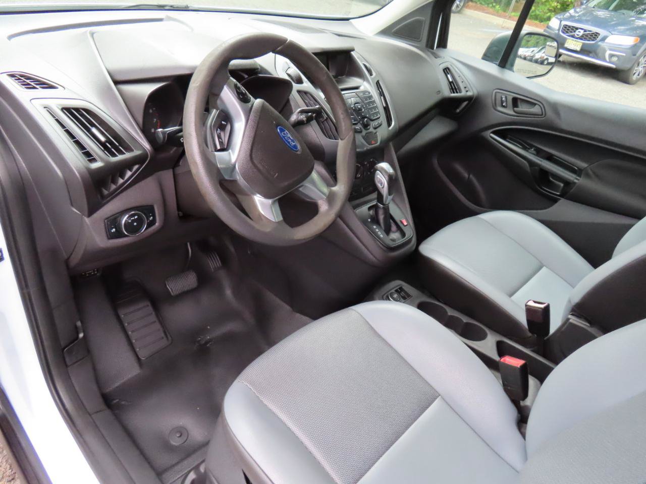Used 2017 Ford Transit Connect XL FWD image 5