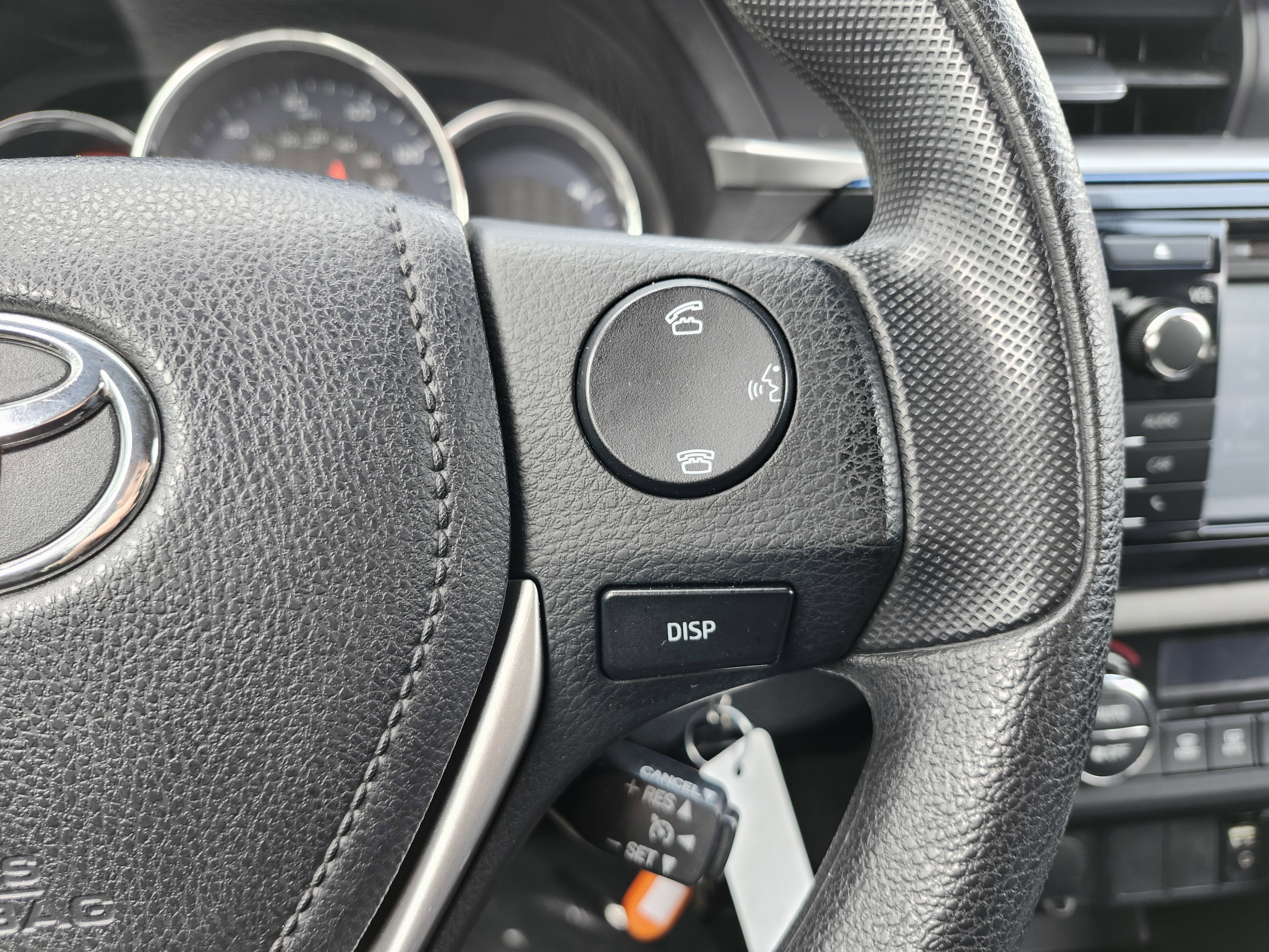 Used 2015 Toyota Corolla LE image 30