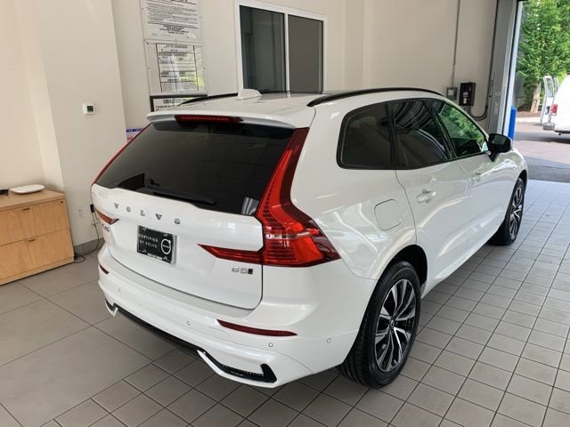 Certified 2024 Volvo XC60 B5 Plus w/ Climate Package image 4