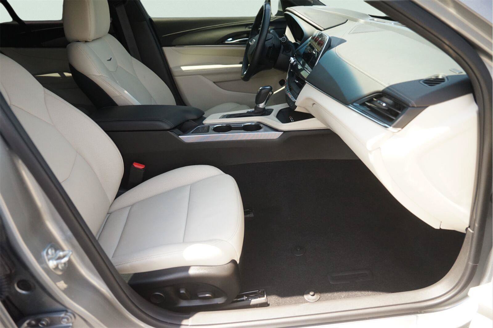 Used 2025 Cadillac CT4 Premium Luxury w/ Technology Package RWD image 18