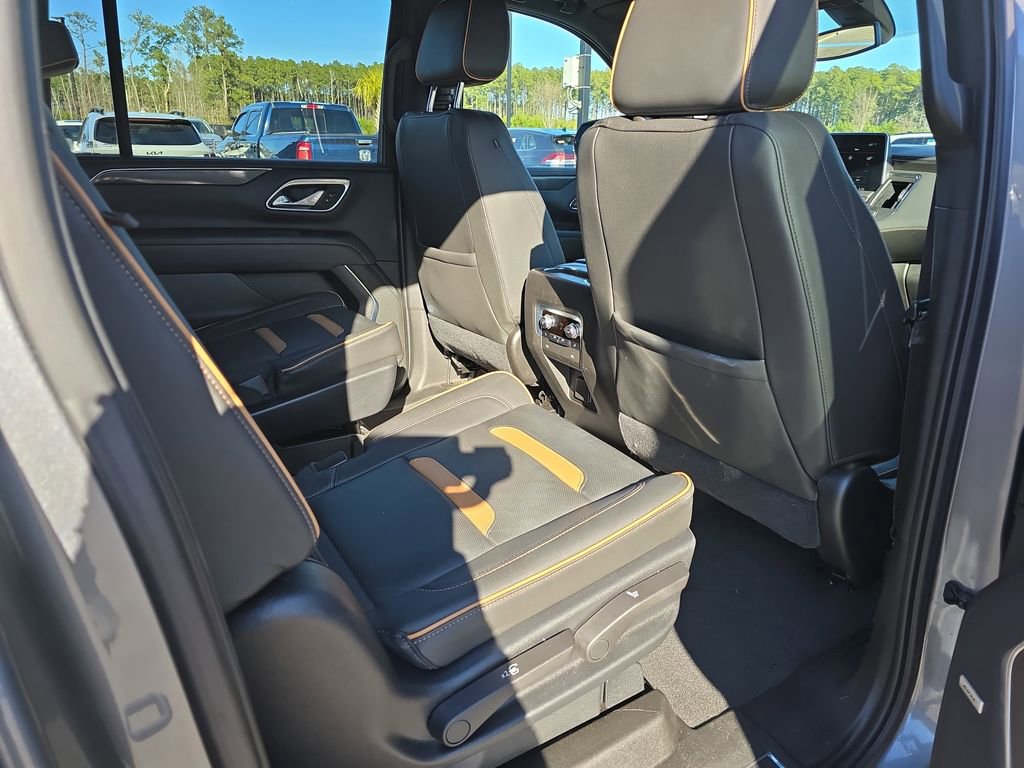 Used 2021 GMC Yukon XL AT4 image 14
