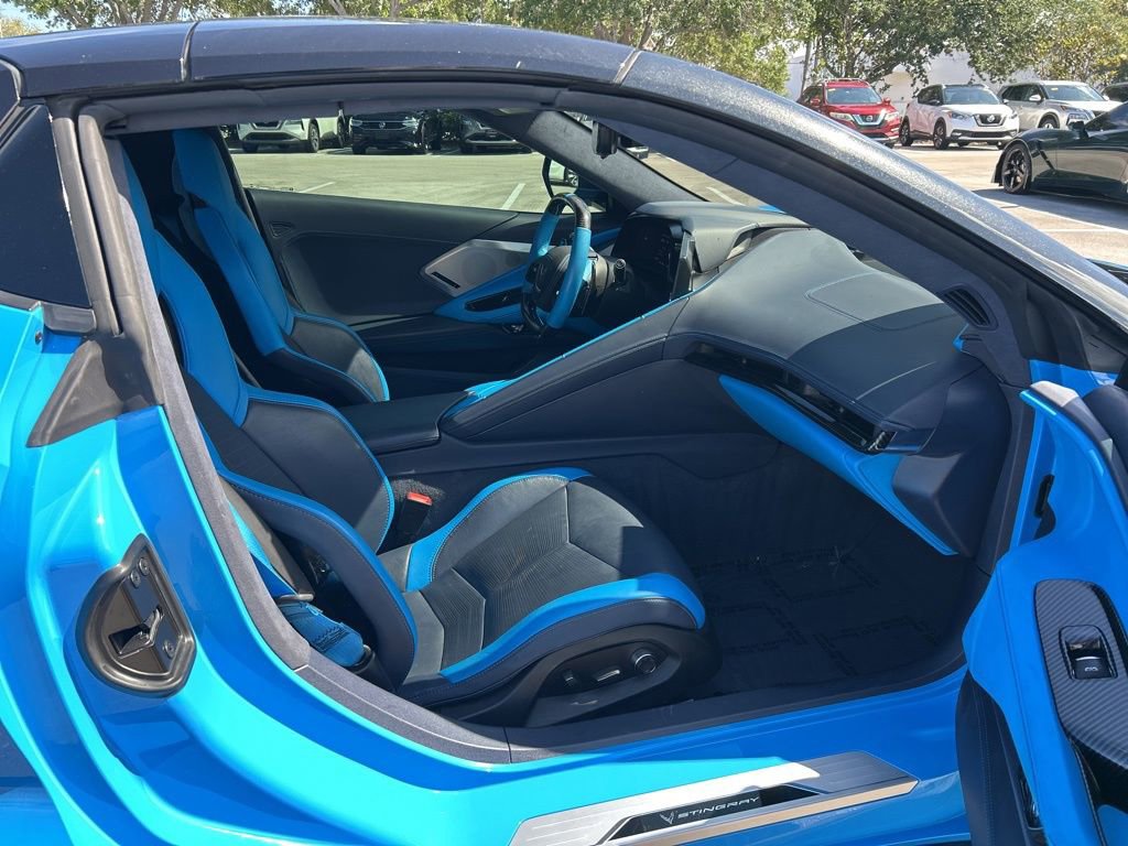 Used 2021 Chevrolet Corvette Stingray Premium Conv w/ 3LT RWD image 35