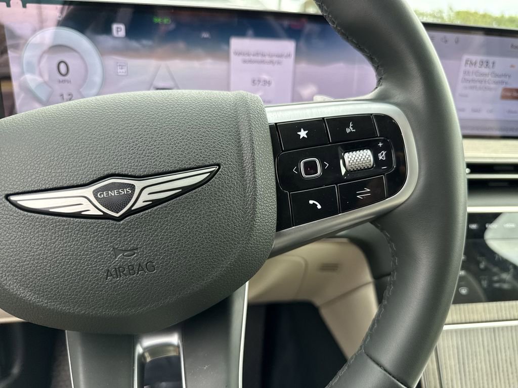 Used 2025 Genesis GV80 2.5T Prestige image 27
