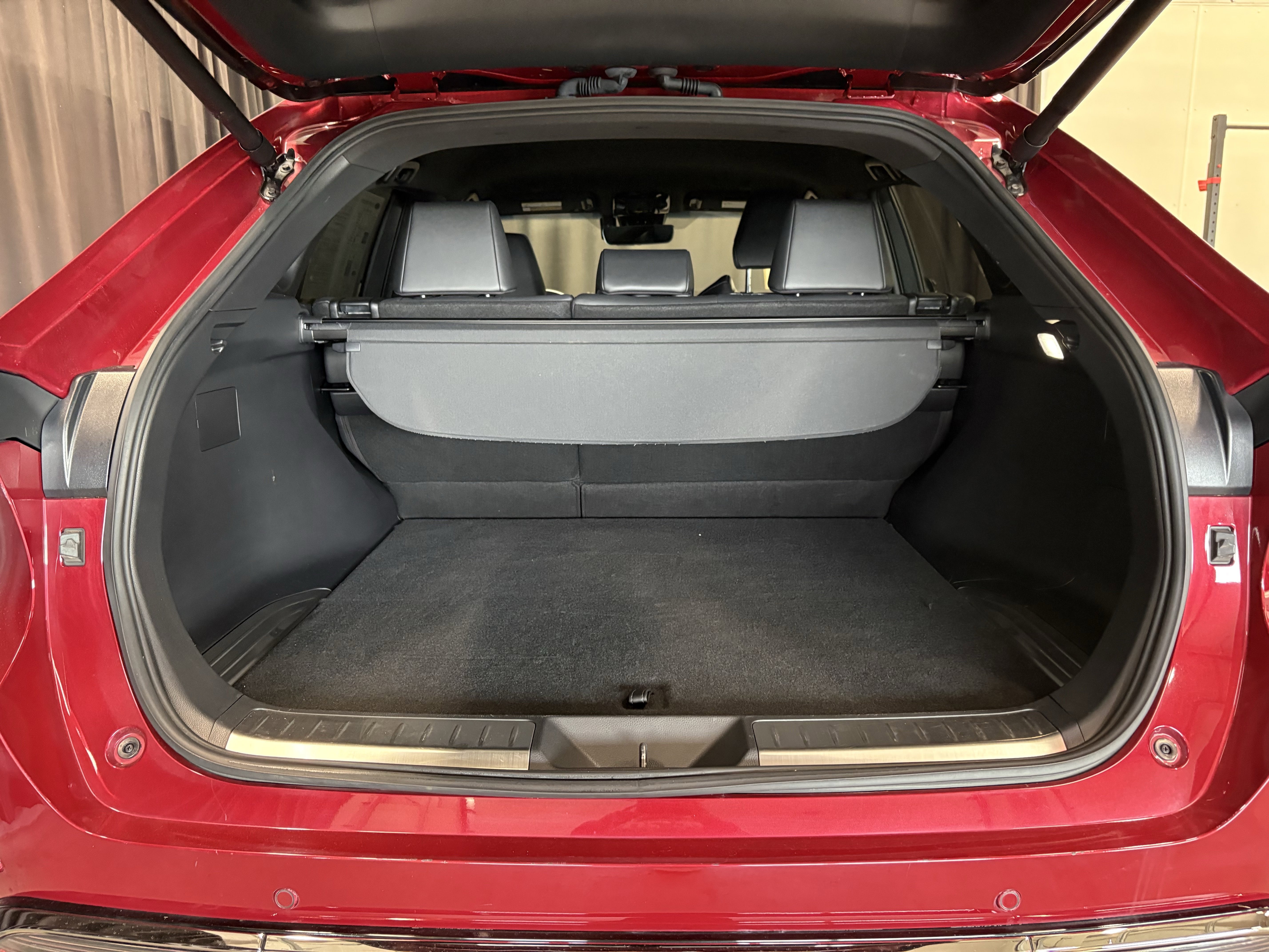 Certified 2024 Toyota Venza Nightshade image 30