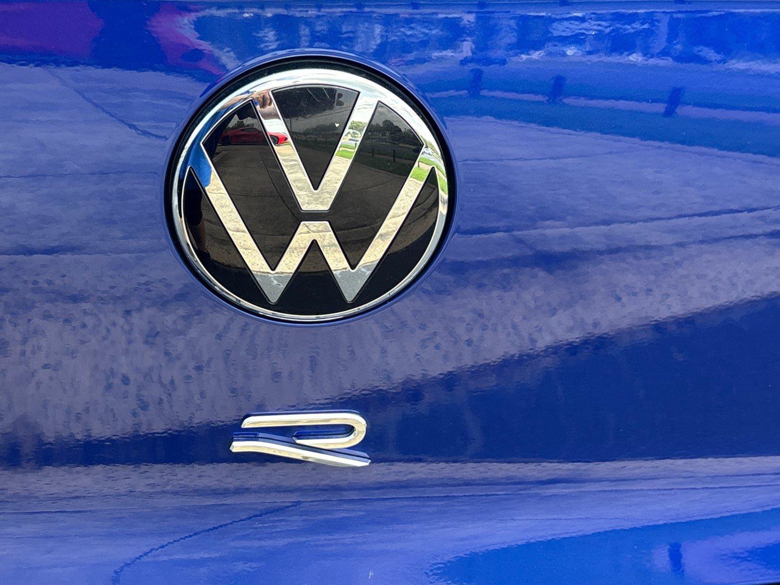 Used 2024 Volkswagen Golf R AWD/4WD image 11