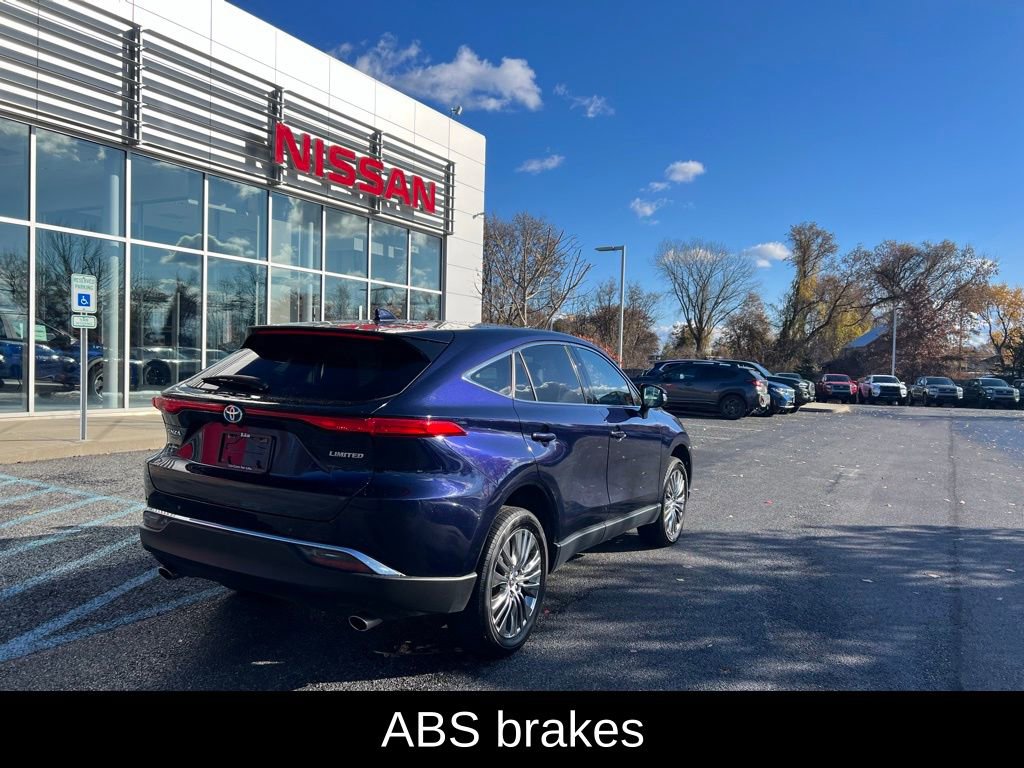 Used 2023 Toyota Venza Limited image 12