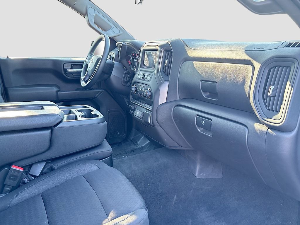 Used 2025 Chevrolet Silverado 1500 Custom Trail Boss w/ Dark Appearance Package image 27