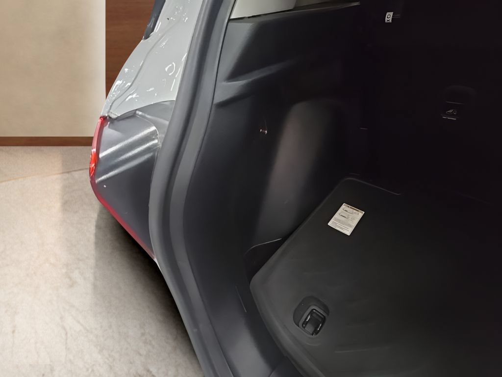 Used 2022 Hyundai Venue Limited FWD image 19