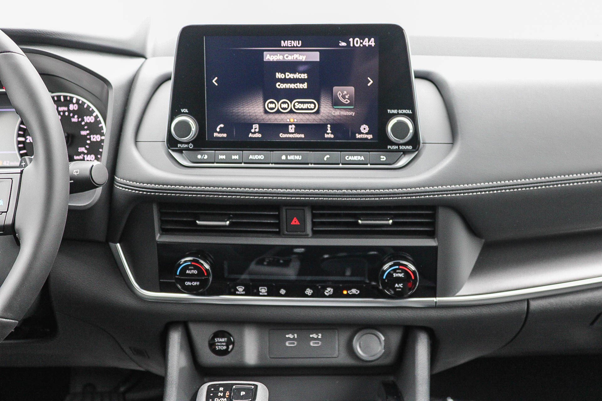 Used 2025 Nissan Rogue SV image 14