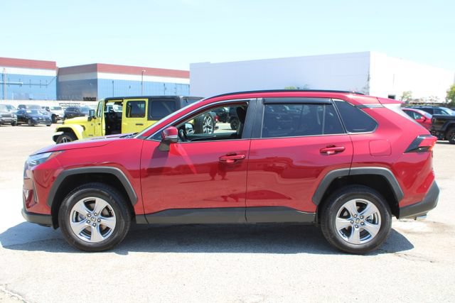 Used 2022 Toyota RAV4 XLE FWD image 7