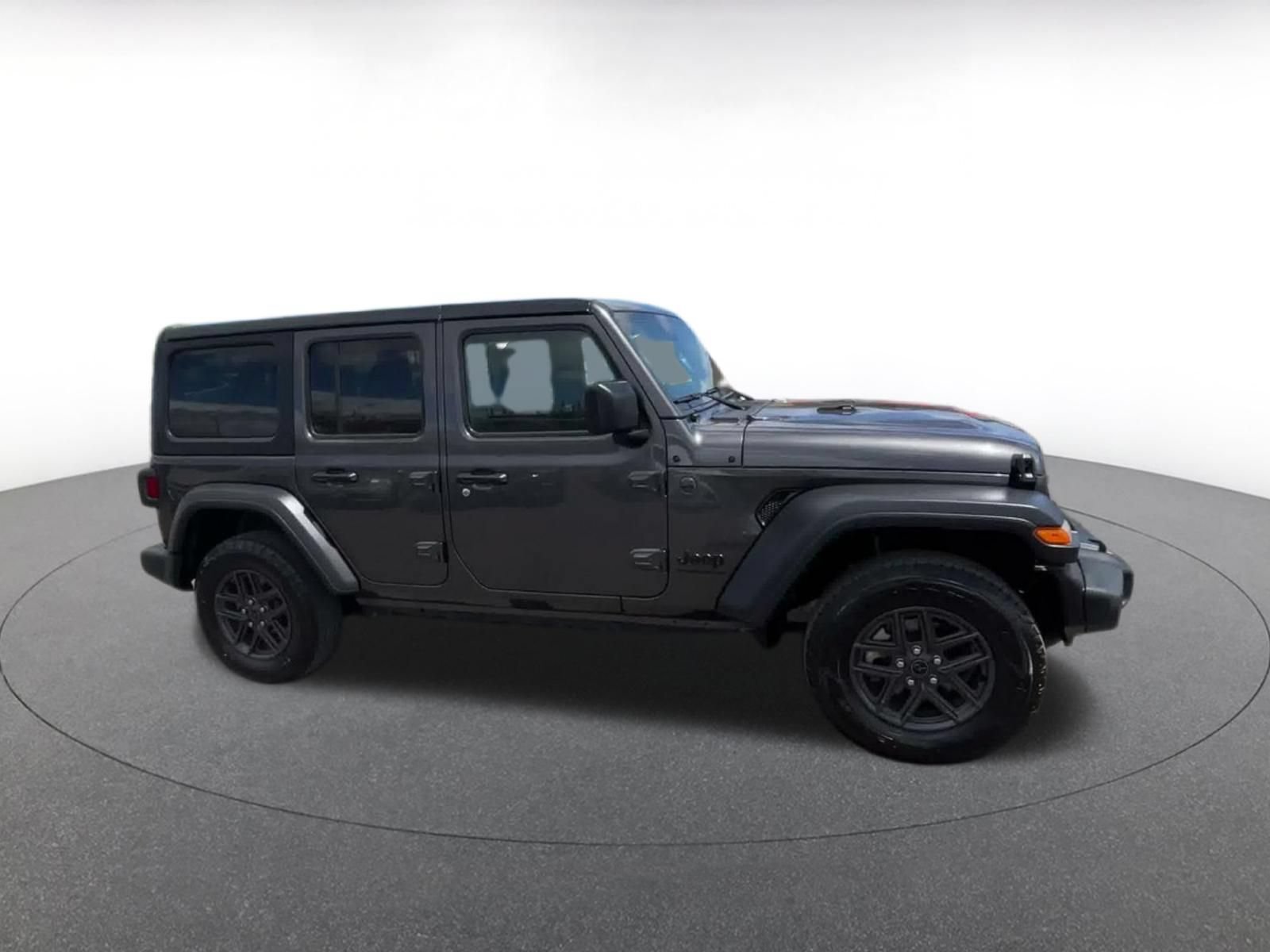 Used 2025 Jeep Wrangler Unlimited Sport AWD/4WD image 2