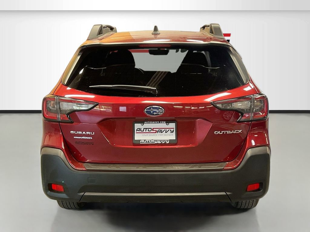 Used 2024 Subaru Outback Premium AWD/4WD image 6