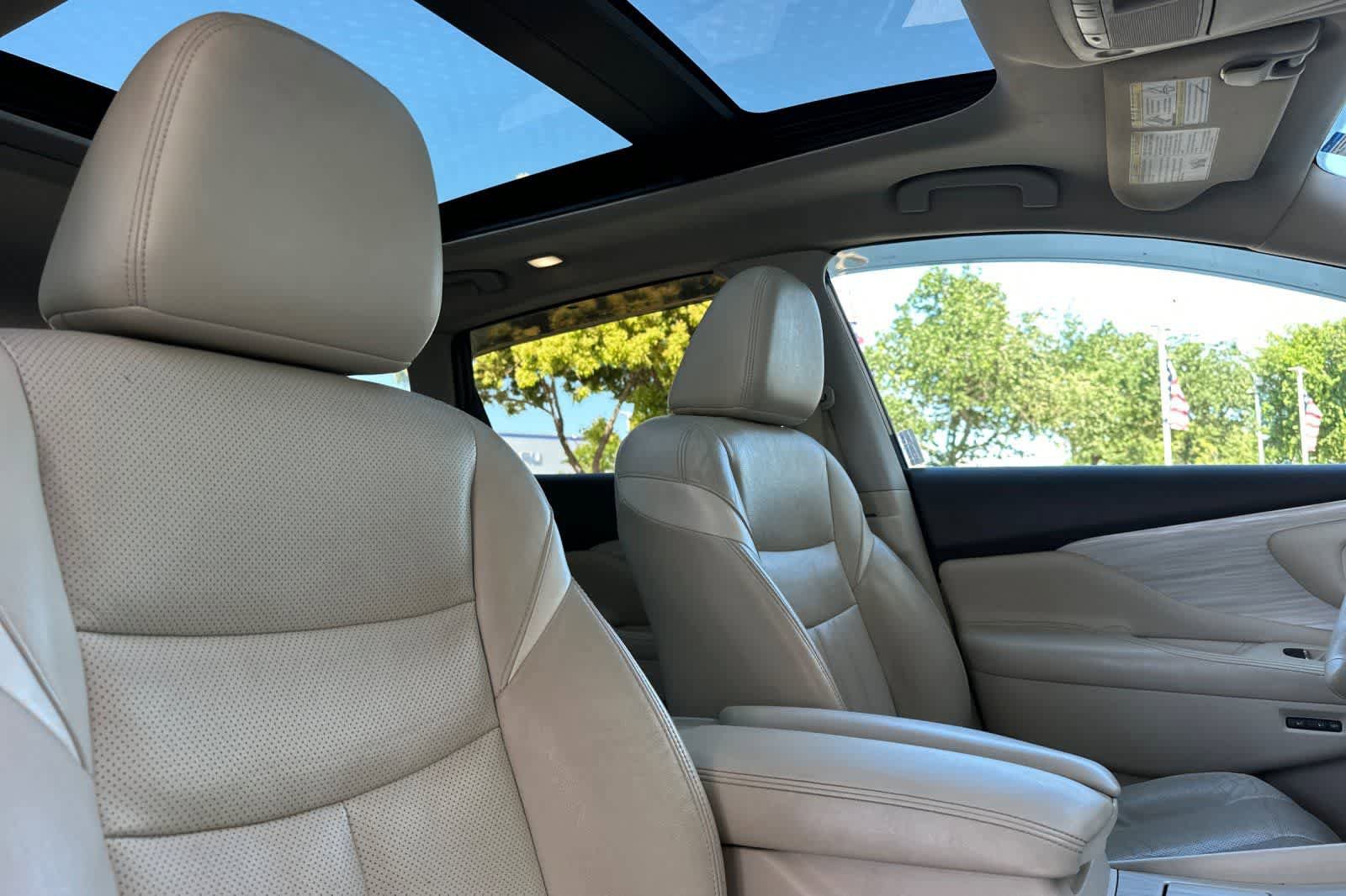 Used 2015 Nissan Murano Platinum w/ Platinum Technology Package image 18