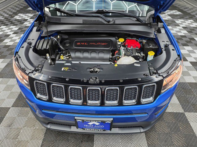 Used 2019 Jeep Compass Latitude w/ Popular Equipment Group AWD/4WD image 38