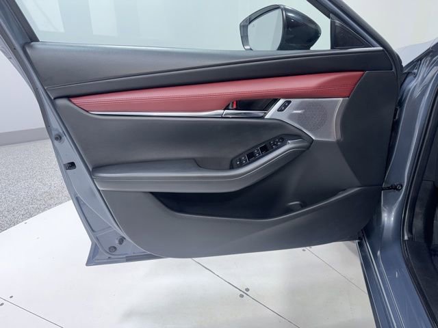 Used 2022 MAZDA MAZDA3 s image 11