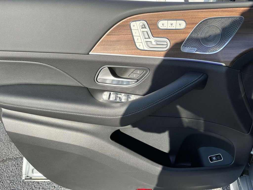 Used 2025 Mercedes-Benz GLS 450 GLS  450 image 11