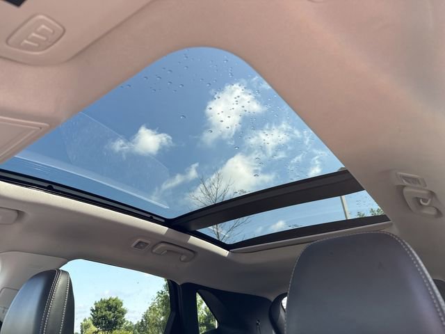 Used 2022 Ford Escape Titanium w/ Titanium Elite Package image 18