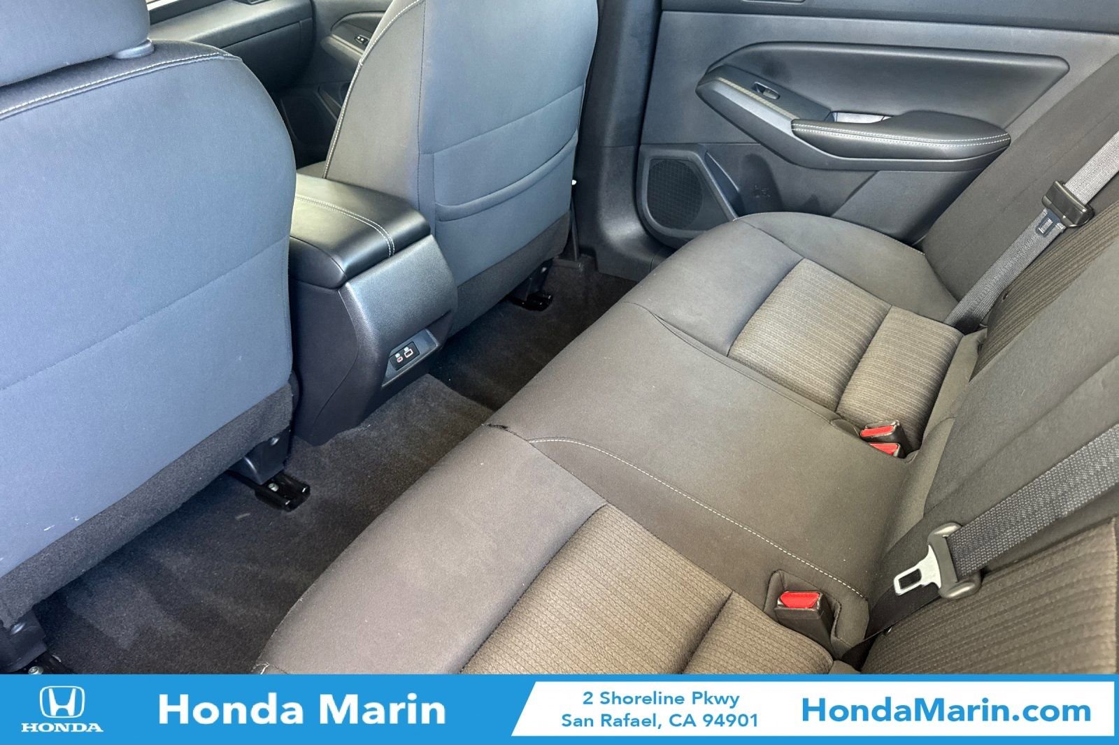 Used 2025 Nissan Altima 2.5 SV FWD image 15