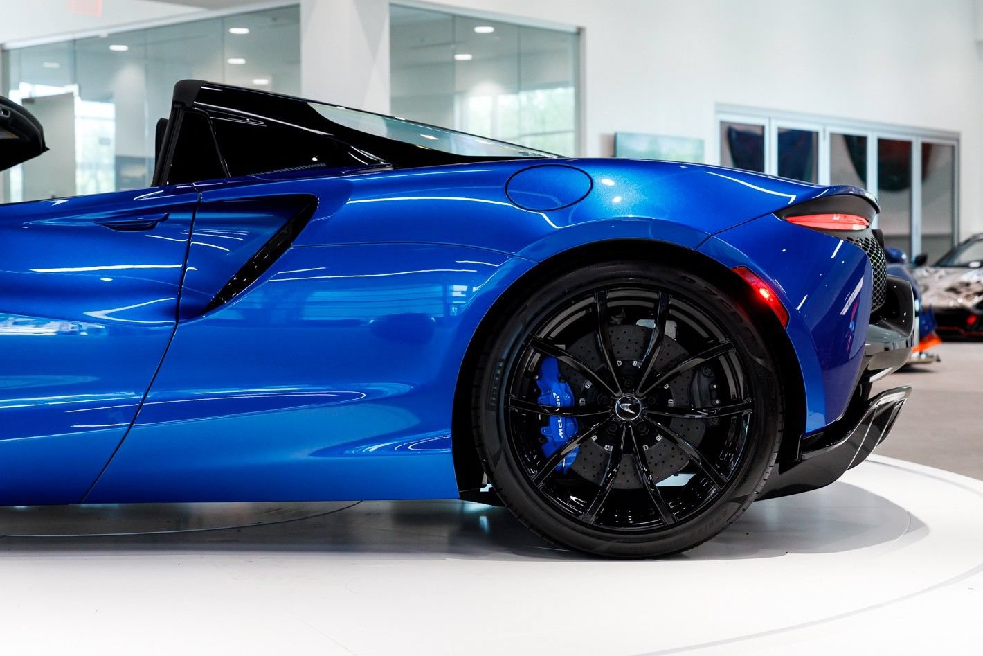 New 2026 McLaren Artura Spider RWD image 24