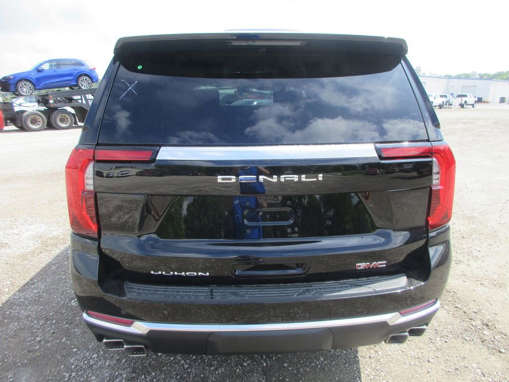 New 2026 GMC Yukon XL Denali w/ Denali Reserve Package AWD/4WD image 5