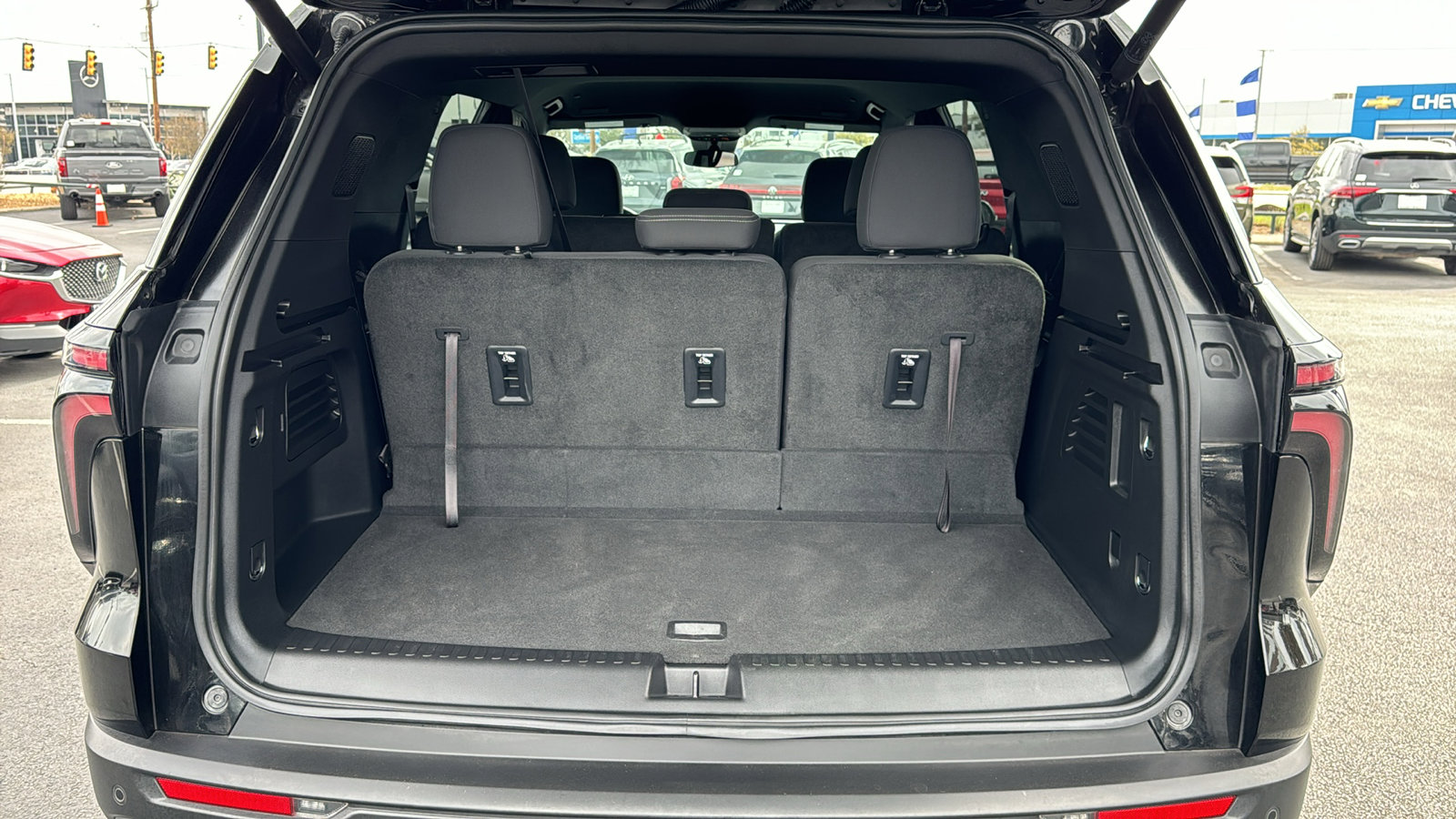 Used 2024 Chevrolet Traverse LS w/ Midnight/Sport Edition image 20