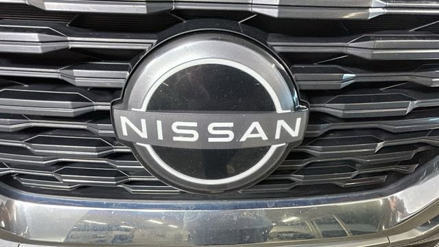 Used 2022 Nissan Rogue S AWD/4WD image 9