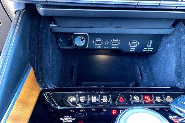 Used 2022 Jeep Grand Wagoneer Series III w/ Rear Seat Video Group 1 image 26